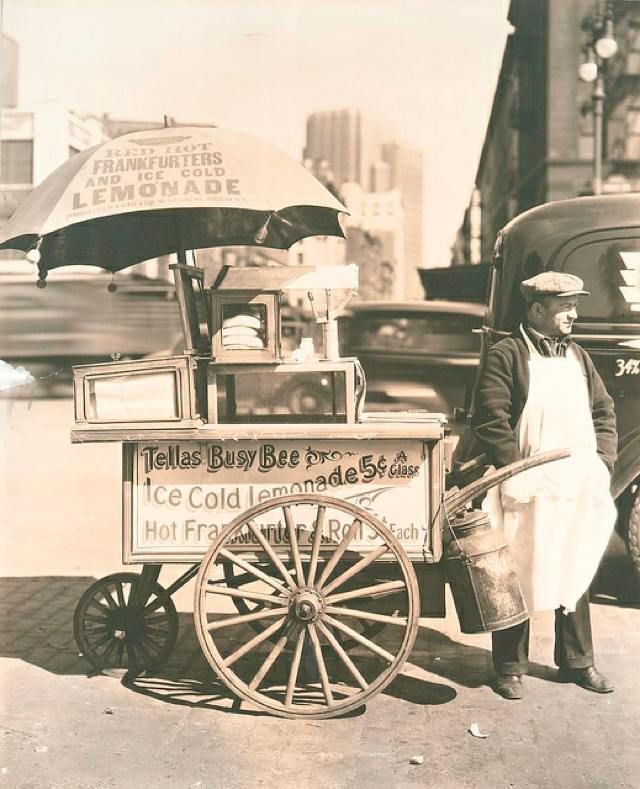 Berenice Abbott, Hot Dog Stand, West St. and North Moore, Manhattan in 1936. 